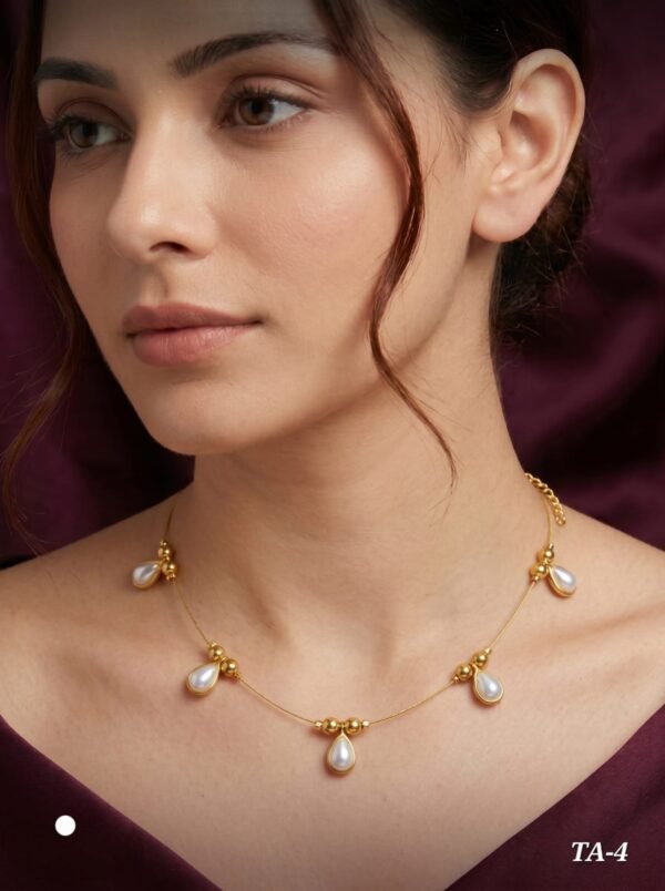 Moti necklace