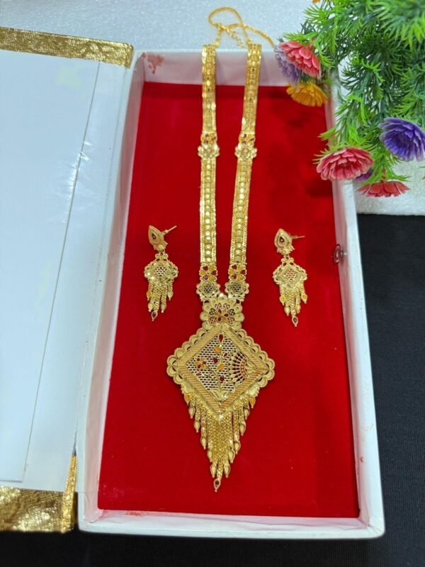 gold plated ranihaar with earrings